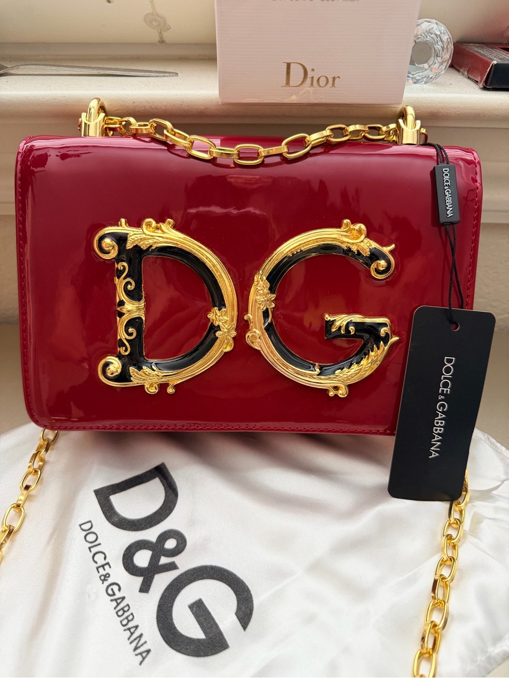 New gloss cherry Red  'DG' logo gold Chain Shoulder Bag